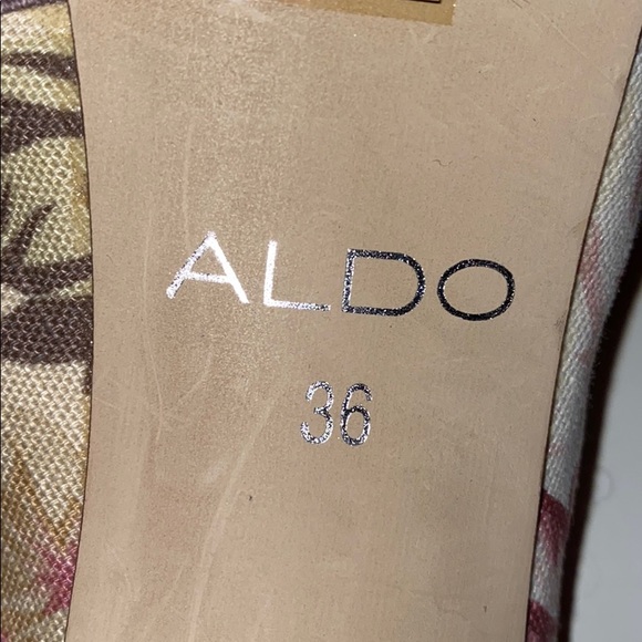 Beautiful Aldo high heel pump - Picture 7 of 7